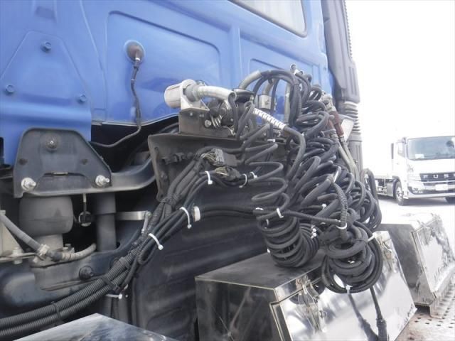 Hino PROFIA 2017-03 6734199-11