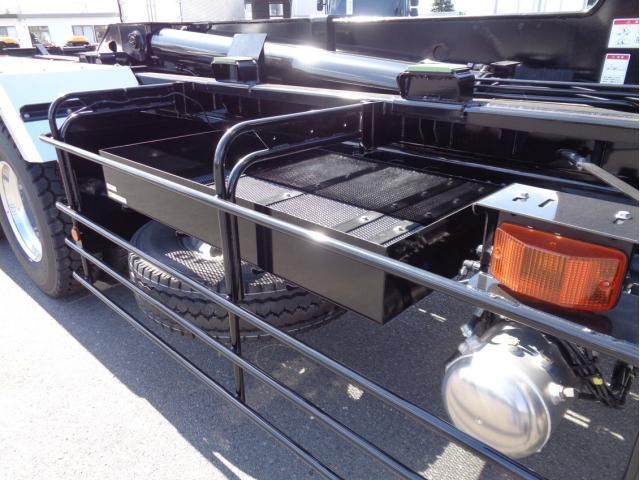 Hino PROFIA 2025-06 6805433-14
