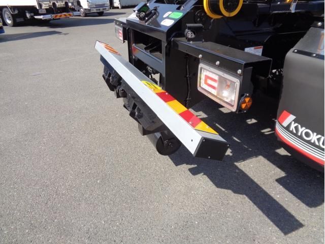 Hino PROFIA 2025-06 6805433-7