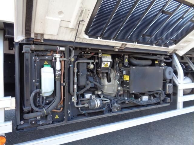 Hino PROFIA 2023-12 6805431-13
