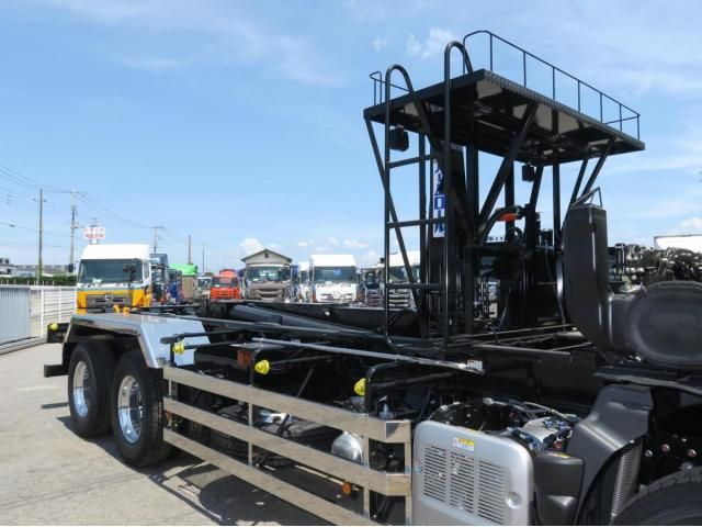 Hino PROFIA 2025-11 6805432-9