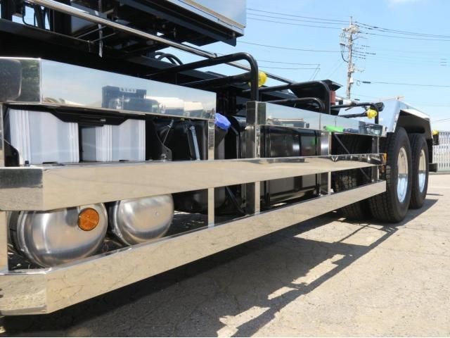 Hino PROFIA 2025-11 6805432-12