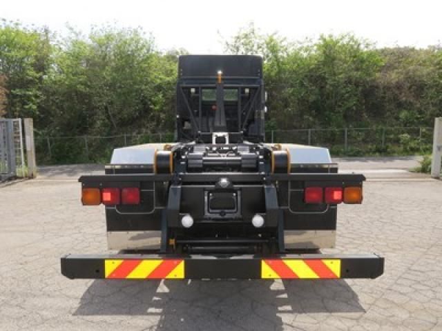 Hino PROFIA 2017-02 6805436-4