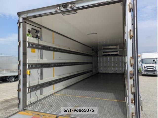 Hino PROFIA 2014-09 6911617-18