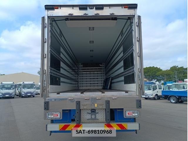 Hino PROFIA 2019-03 7021329-3