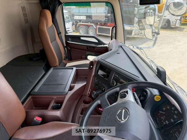 Hino PROFIA 2020-10 7021331-28