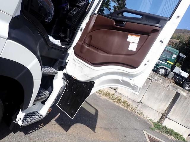 Hino PROFIA 2025-10 7199647-21