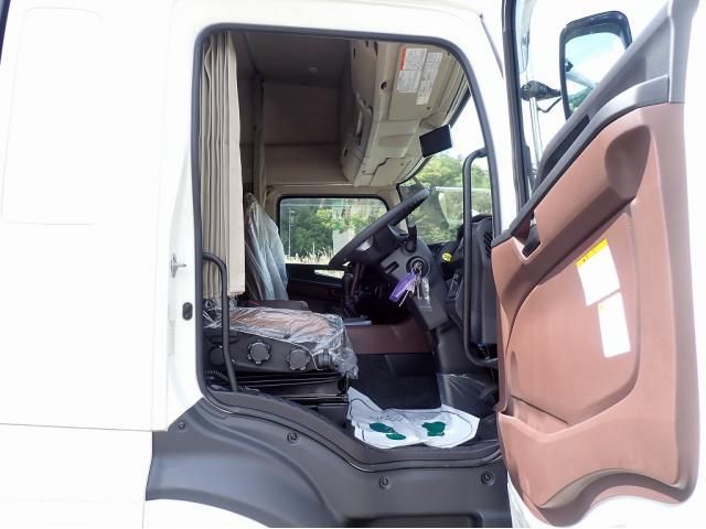 Hino PROFIA 2025-10 7199650-15