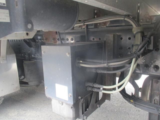 Hino PROFIA 2017-12 7199669-18