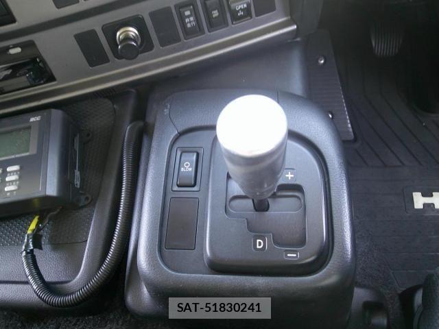 Hino PROFIA 2017-08 7250105-27