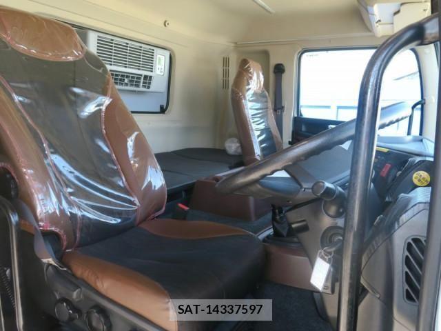 Hino PROFIA 2019-07 7252004-15
