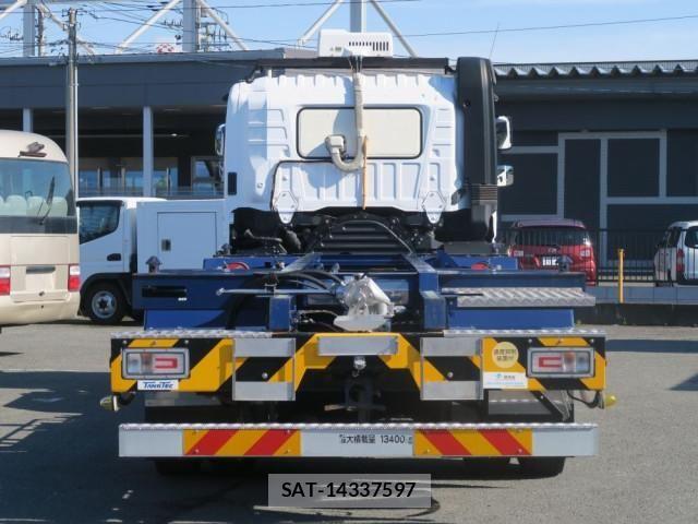 Hino PROFIA 2019-07 7252004-2