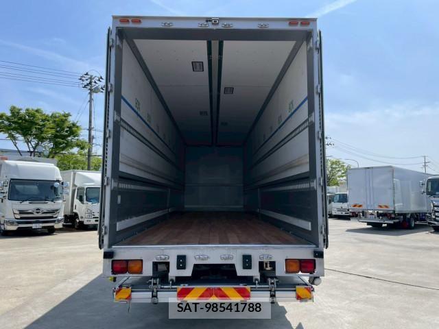 Hino PROFIA 2018-10 7252003-12