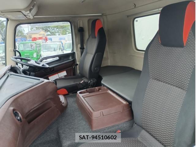 Hino PROFIA 2018-01 7272757-23