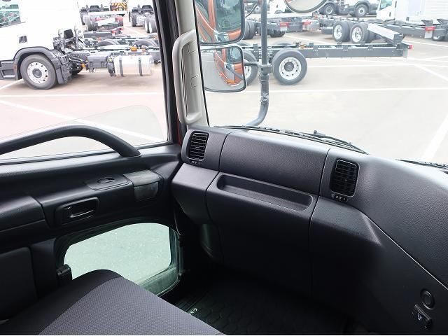 Hino PROFIA 2017-03 7306683-15