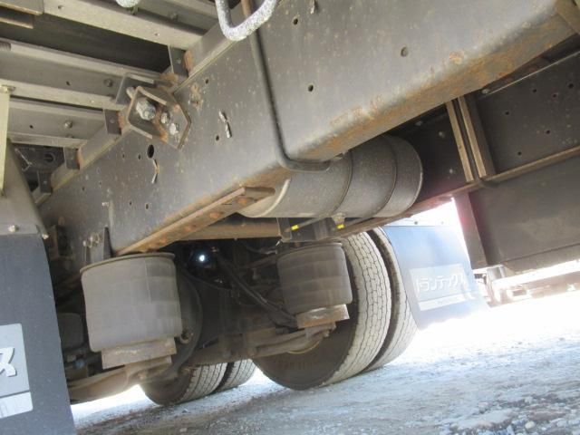 Hino PROFIA 2016-09 7383923-29