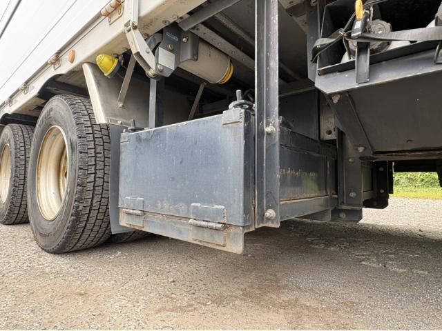 Hino PROFIA 2016-02 7383919-23