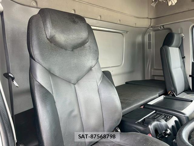 Hino PROFIA 2017-02 7502414-19