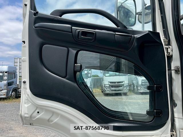 Hino PROFIA 2017-02 7502414-21