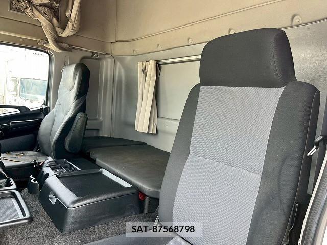 Hino PROFIA 2017-02 7502414-23