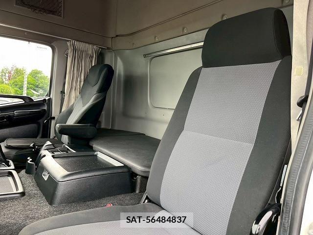 Hino PROFIA 2017-02 7502415-21
