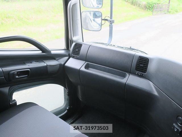 Hino PROFIA 2017-03 7562693-17