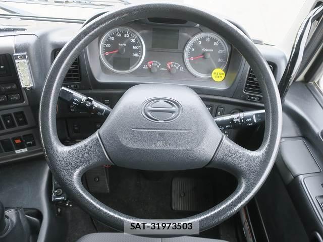 Hino PROFIA 2017-03 7562693-18
