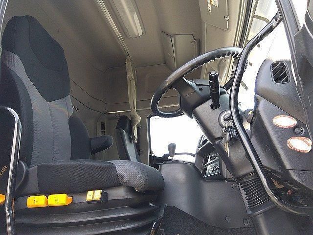 Hino PROFIA 2015-02 7606917-11