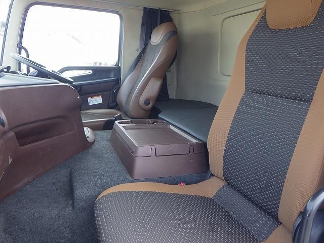Hino PROFIA 2019-08 7606910-14