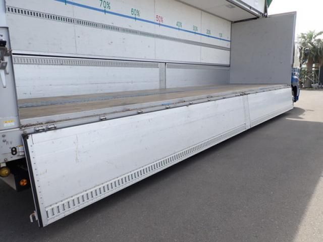 Hino PROFIA 2019-03 7606915-18