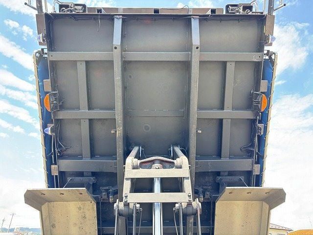 Hino PROFIA 2012-02 7606923-8