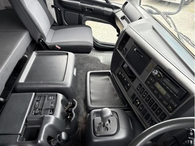 Hino PROFIA 2016-09 7710367-21