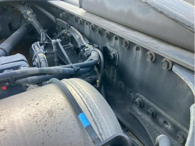 Hino PROFIA 2019-11 7737881-27