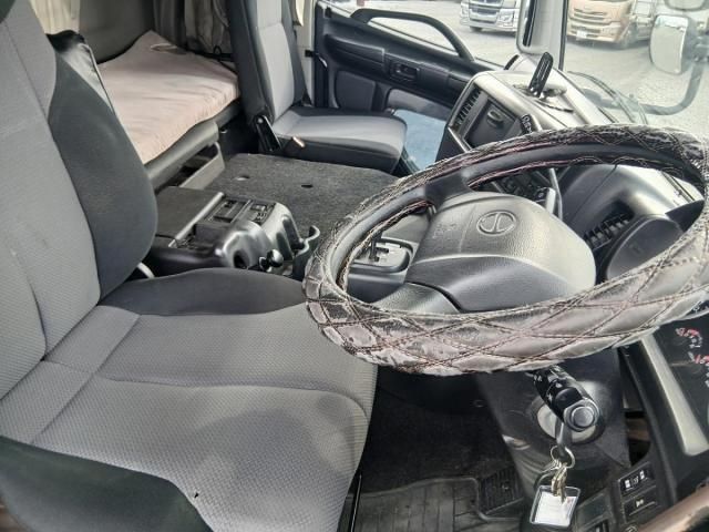 Hino PROFIA 2015-04 7737882-17