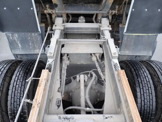 Hino PROFIA 2015-02 7864742-17