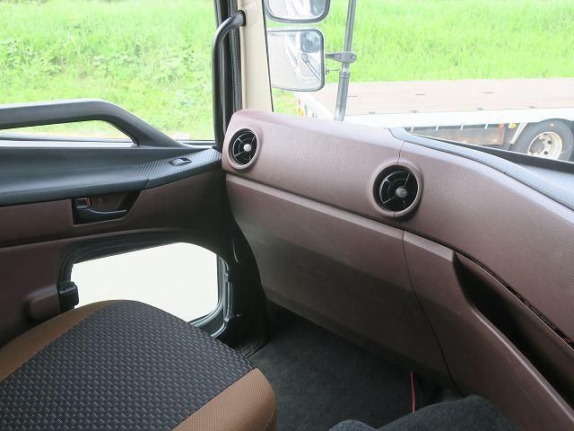 Hino PROFIA 2019-04 7864727-11