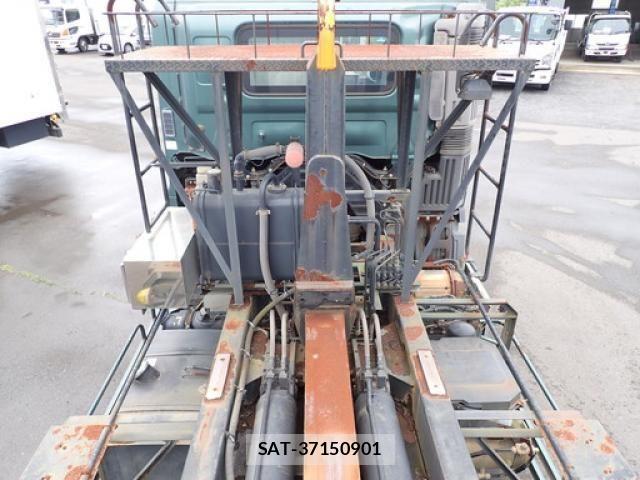 Hino PROFIA 2013-03 7903274-11