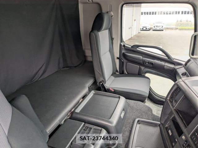 Hino PROFIA 2017-08 7963379-8