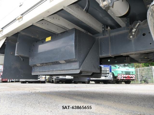 Hino PROFIA 2017-03 7963384-17