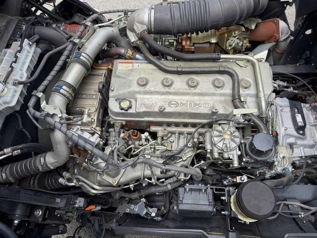 Hino PROFIA 2024-05 8060600-27