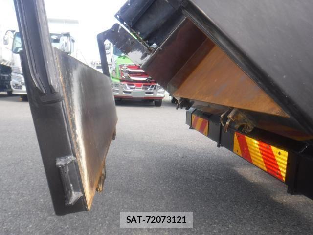 Hino PROFIA 2021-06 8101435-12