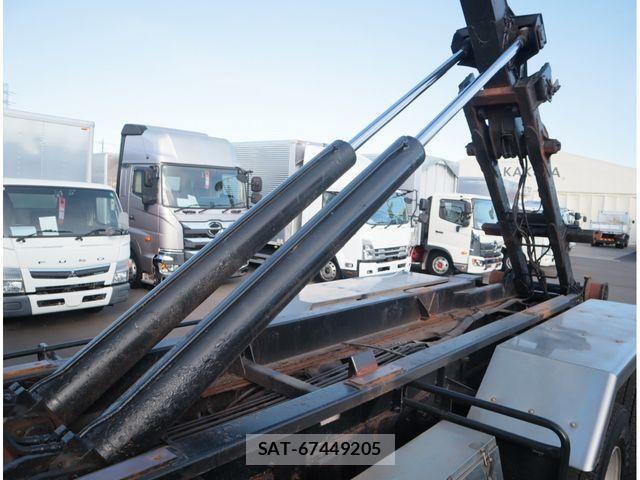 Hino PROFIA 2009-03 8132010-7