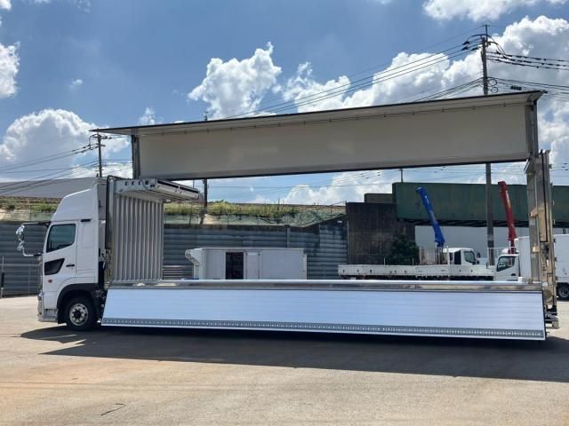 Hino PROFIA 2025-09 8186407-4