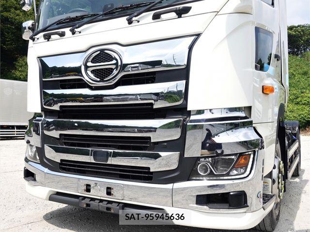 Hino PROFIA 2020-10 8209720-2