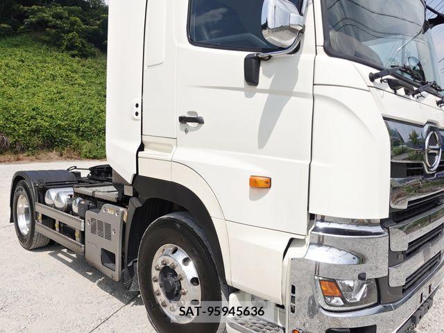 Hino PROFIA 2020-10 8209720-4