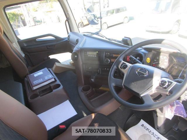 Hino PROFIA 2025-12 8231412-8