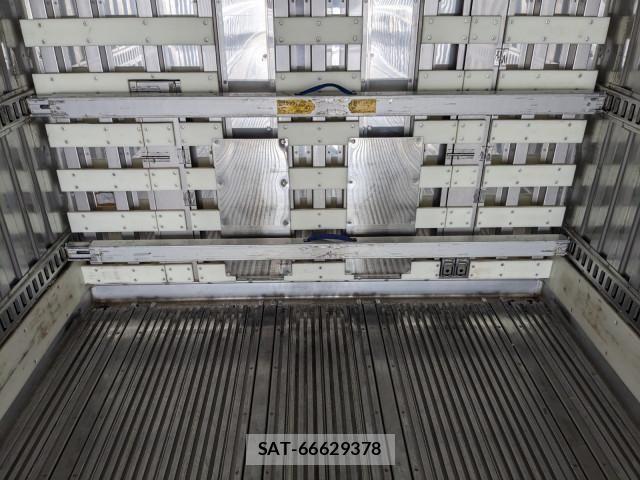 Hino PROFIA 2020-05 8231419-18