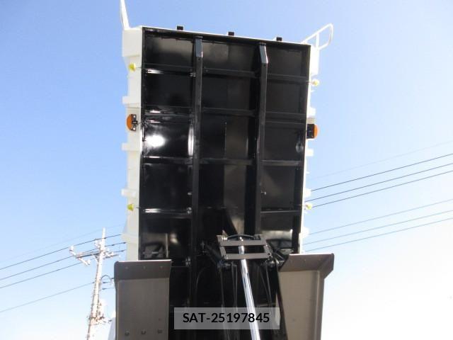 Hino PROFIA 2025-12 8231416-15