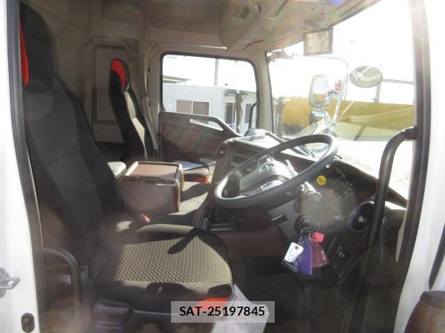 Hino PROFIA 2025-12 8231416-21