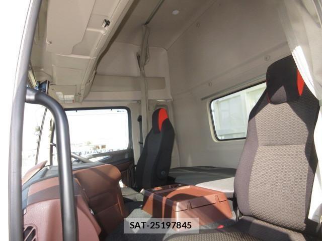 Hino PROFIA 2025-12 8231416-27